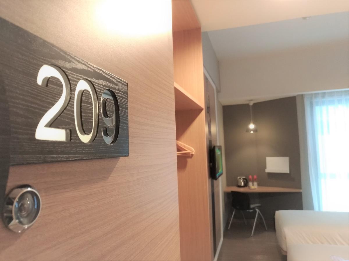 Maxone Platinum Hayam Wuruk Hotel Jakarta Kültér fotó