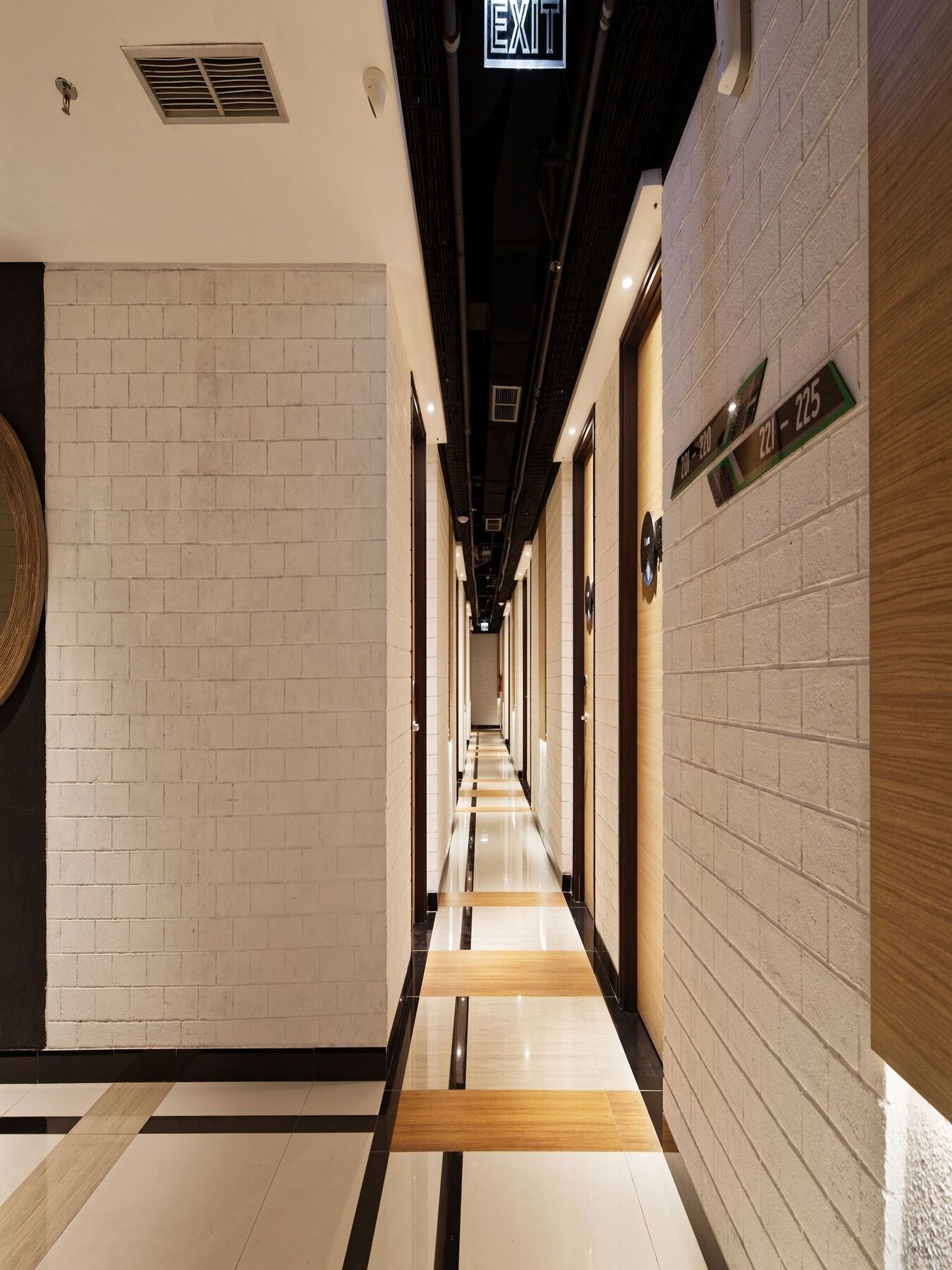 Maxone Platinum Hayam Wuruk Hotel Jakarta Kültér fotó
