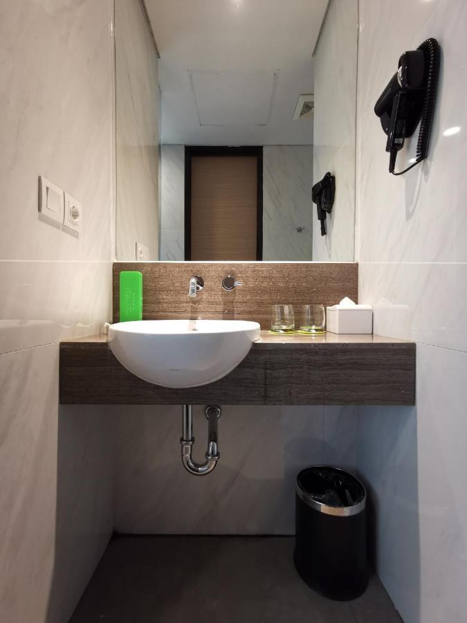 Maxone Platinum Hayam Wuruk Hotel Jakarta Kültér fotó